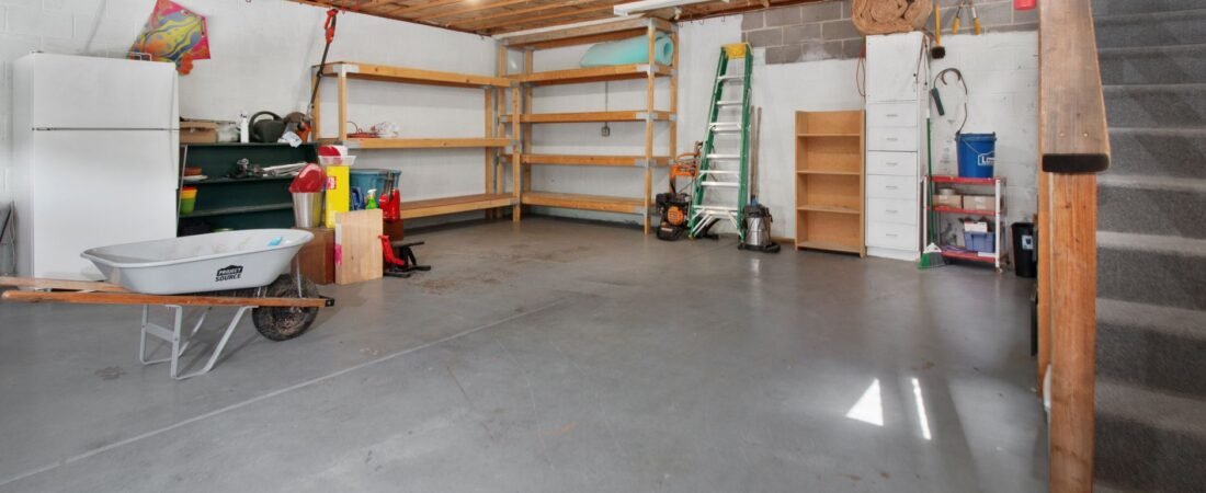 Best Garage Ready Refrigerator: How to Pick the Right One