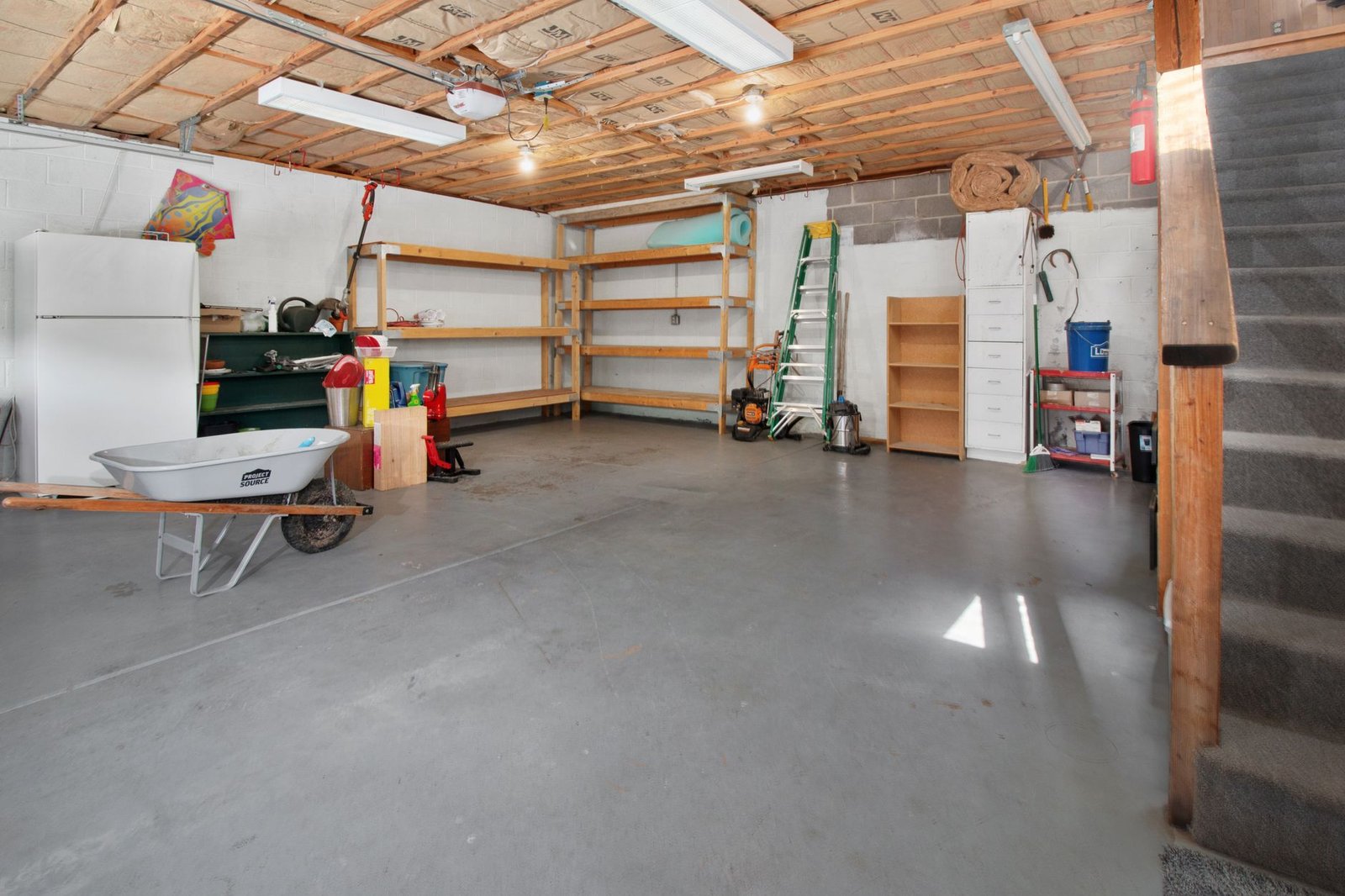 Best Garage Ready Refrigerator: How to Pick the Right One