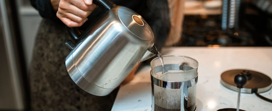 The Best Electric Kettle for a Dorm: A Practical Buyer’s Guide