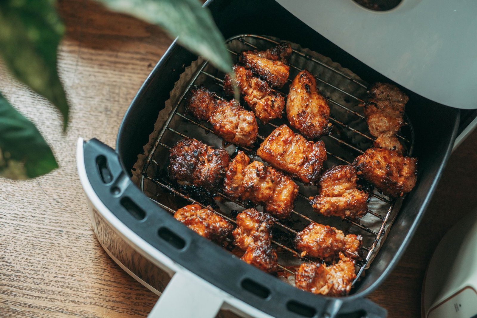 How to Choose an Air Fryer Basket for Your Oven: A Guide to Four Options