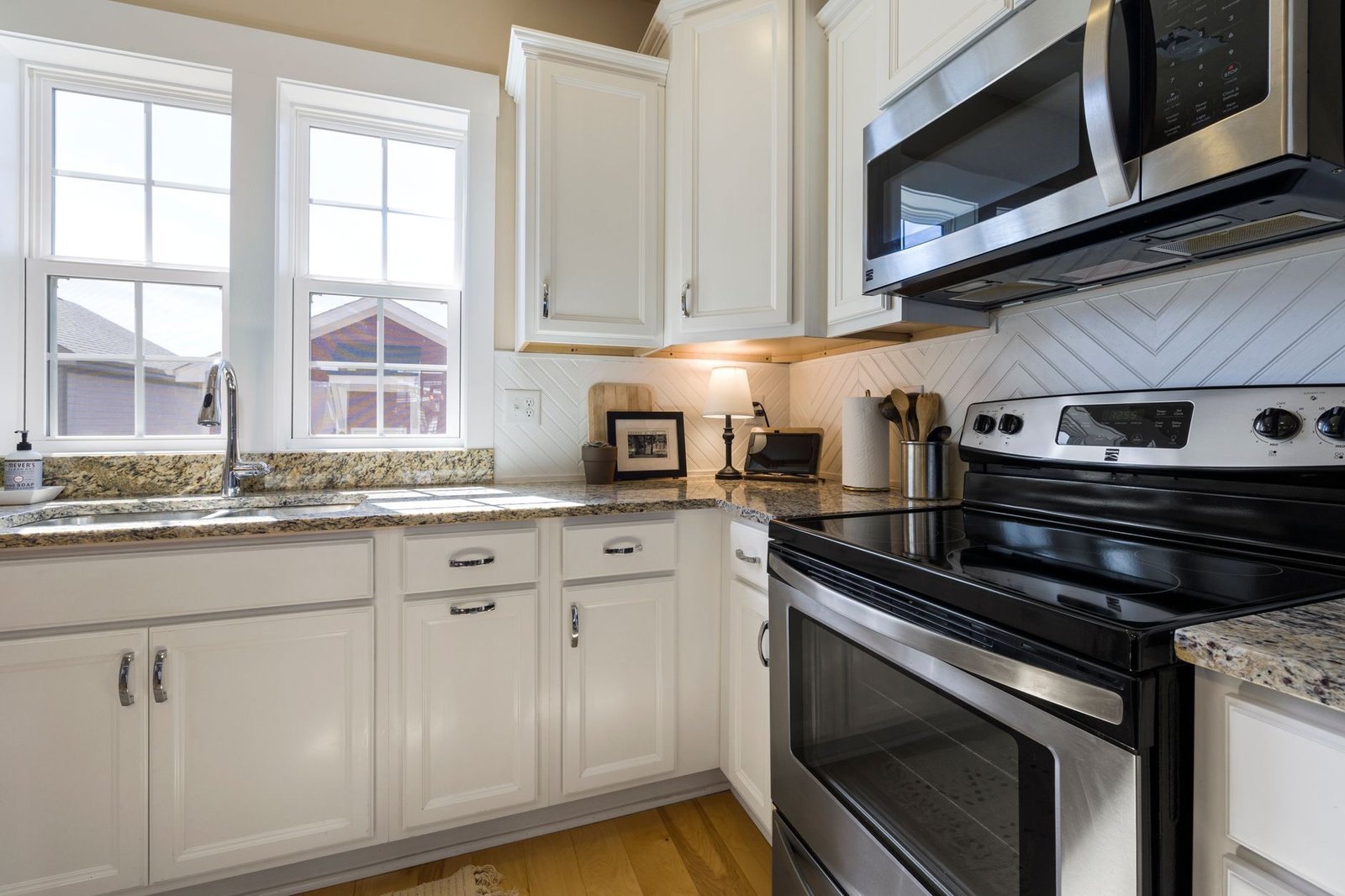Best Slide-In Electric Range: How to Choose One That Actually Fits Your Kitchen